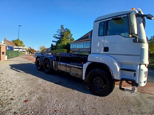 з гачковим механізмом / контейнерною системою MAN TGS 33.460  6X4