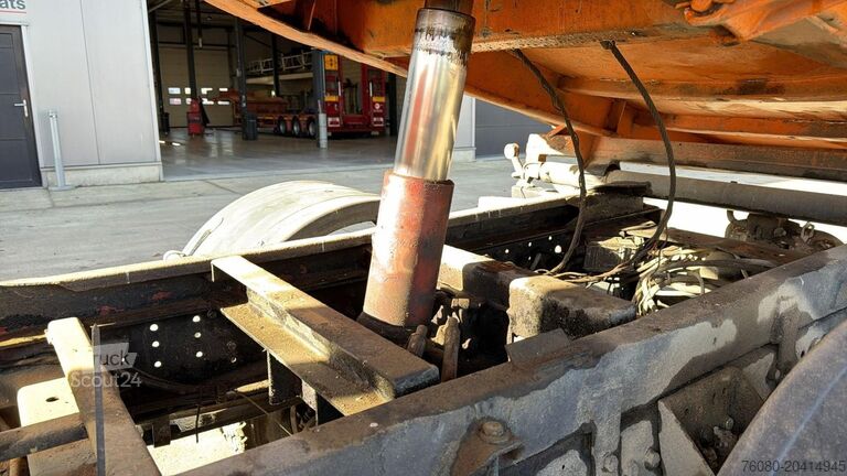 3-сторонній перекидач Mercedes-Benz SK 814 (3 WAY TIPPER / MANUAL PUMP / AUXILAIRY ...