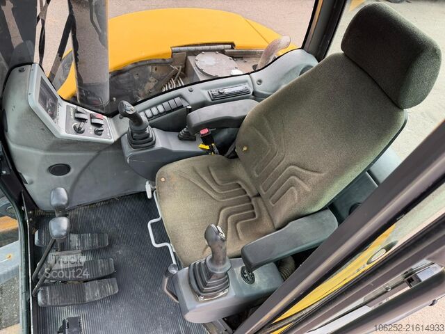 Mini-escavadora Mecalac 8 M CR -7.6T - 6447 H - FULL HYDR + MANY EXTRA ...