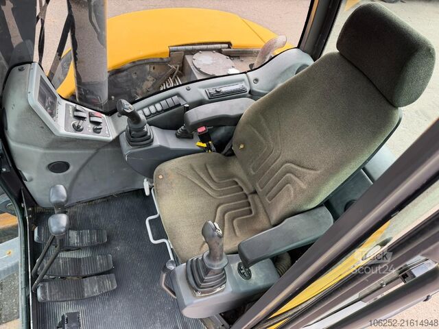 Carregadora de lagartas Mecalac 8 M CR -7.6T - 6447 H - FULL HYDR + MANY EXTRA ...