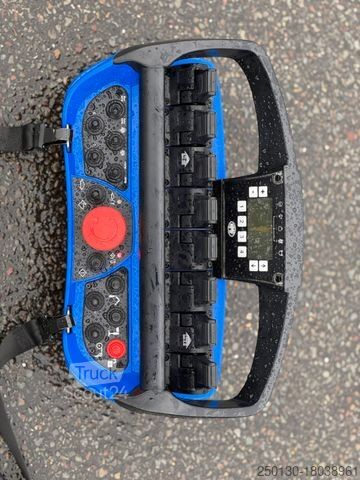 Zware vrachtwagen MERCEDES-BENZ Arocs 2552 6x2 Lift Achse HMF 4020