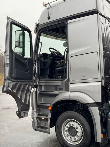 Zware vrachtwagen MERCEDES-BENZ Arocs 2552 6x2 Lift Achse HMF 4020