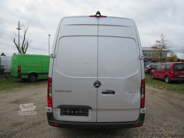 Dodávka s vysokou strechou MERCEDES-BENZ Sprinter 315 CDI  9G MBUX Klima, Kamera