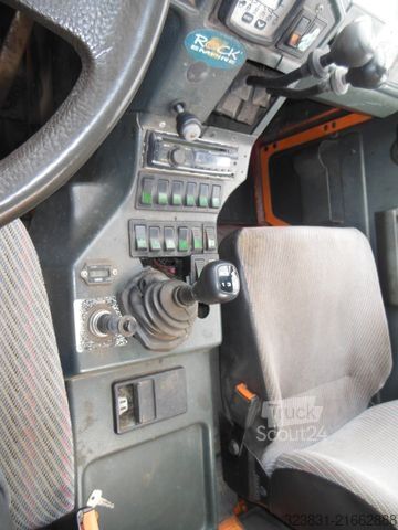 Kehrmaschine MULTICAR M 26