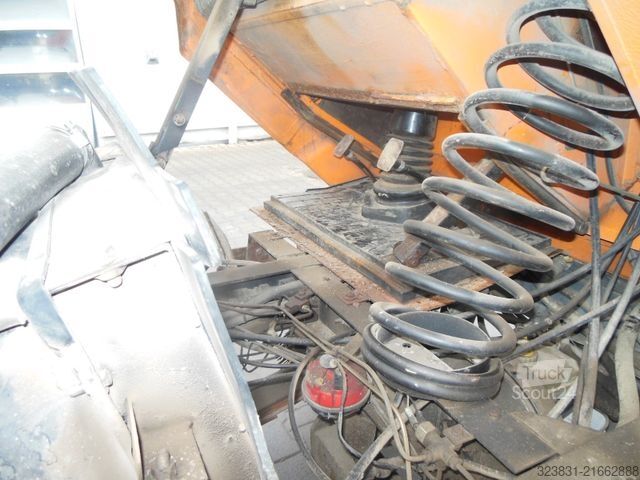 Kehrmaschine MULTICAR M 26