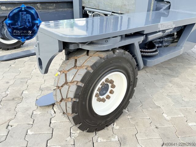 Carretilla retráctil de 4 vías Combilift C6000XL DIESEL TRIPLEX 5500 POSITIONER