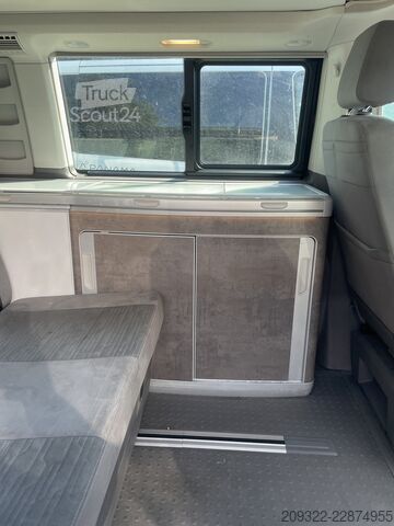 Camper Volkswagen California T6.1 Ocean 2023 | Cambio automatico | Tetto a soffietto