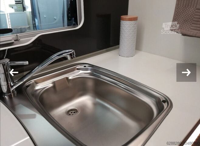 Halvintegrerad husbil Roller Team 98TL