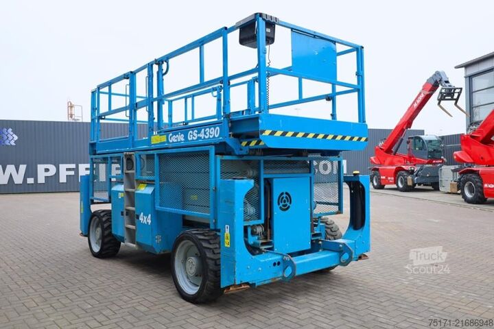 Makaslı kaldırma Genie GS4390 Diesel, 4x4 Drive, 15m Working Height, 680k