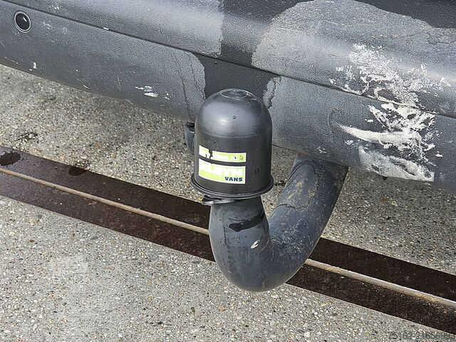 High-roof van VOLKSWAGEN TRANSPORTER 2.0 TDI L2H1 AC Trekhaak!