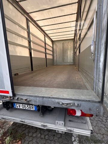 Standartinis vilkikas DAF XF 530