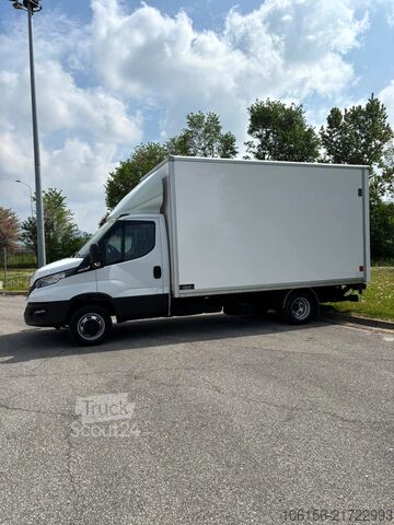 Skrinjski kombi z zadnjimi vrati Iveco Daily 35