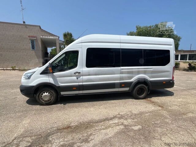 Trasporto persone Ford Transit