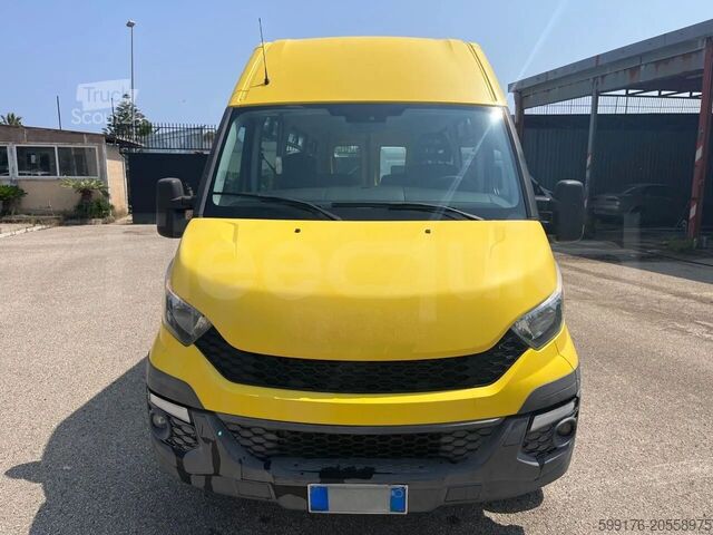 Bus intercité IVECO Daily