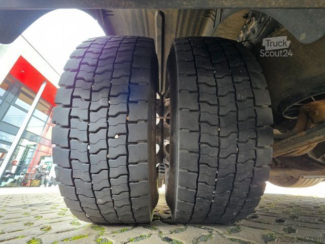 LKW mit Tankaufbau MAN TGS 26.440 6X2-2 LL / ADR AT / 3 Kamm. / Lenkac.