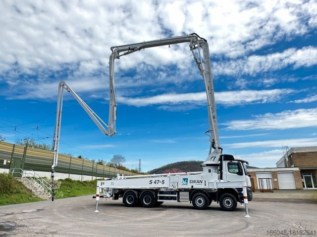 Camión bomba de hormigón MERCEDES-BENZ Arocs 5 4542 8x4 SWAN TSP 47-5 160RZ ( 47m )