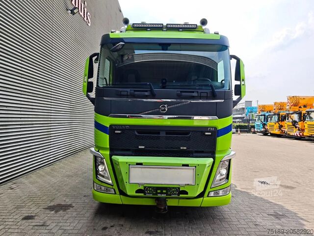 Ciężarówka z dźwigiem Effer Effer 685-6S + Jip 6S 12 x Hydr. Winch Volvo FH...