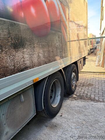 Chłodnia ciężarowa Mercedes-Benz 2536