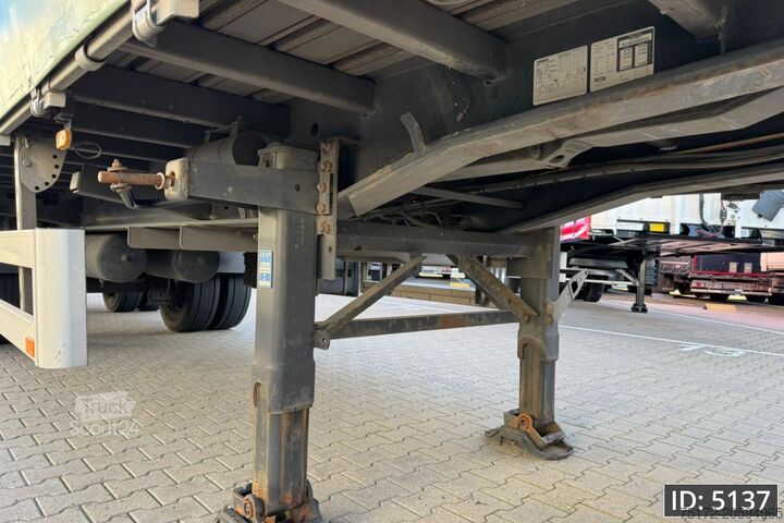 Schiebeplanen Pacton TBD.2 / DHOLLANDIA 2500kg / Steering axle