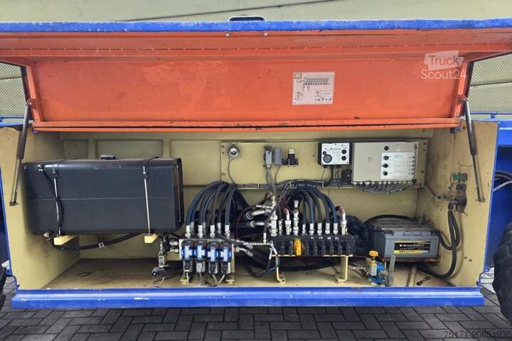 Saksinostin JLG 210-25 Diesel, 4x4 Drive, 23m Working Height, 1000