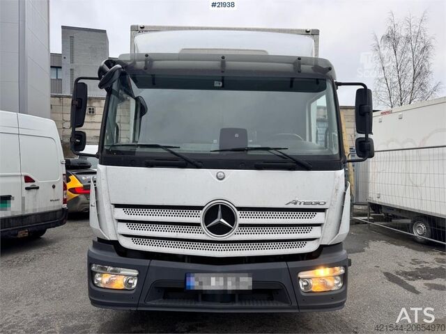 Mala Mercedes-Benz Atego 1023 box car