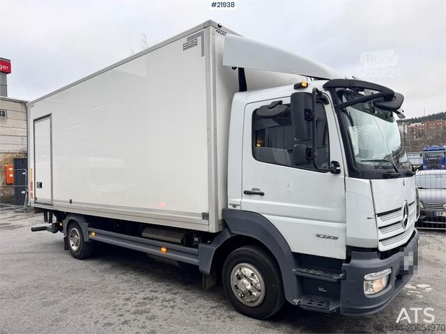 Mala Mercedes-Benz Atego 1023 box car