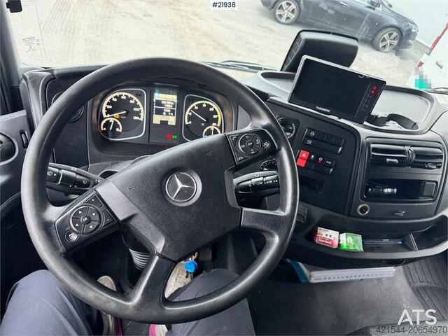 Чемодан Mercedes-Benz Atego 1023 box car