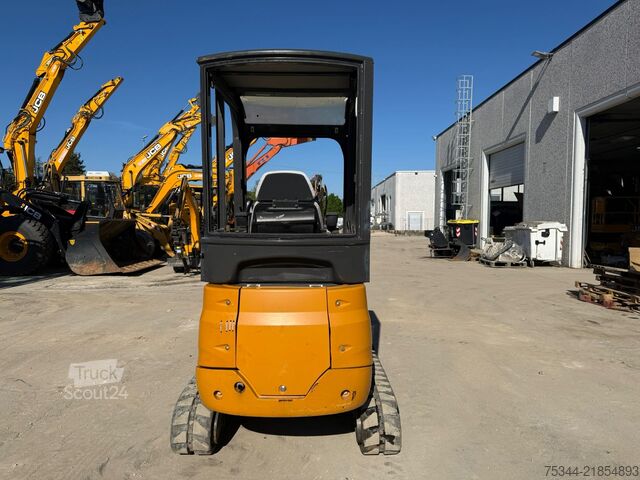 Minikotró Case CX 18B S2
