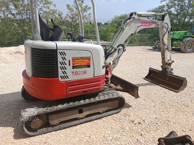Minikaivukone < 7t Takeuchi TB23R with 3 excavator buckets