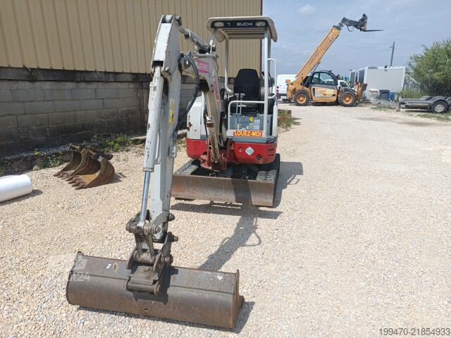 Mini ekskavators < 7t Takeuchi TB23R with 3 excavator buckets