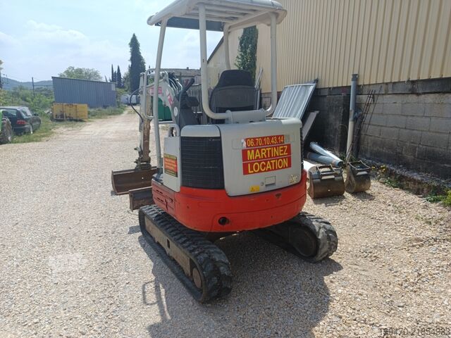 Mini ekskavators < 7t Takeuchi TB23R with 3 excavator buckets