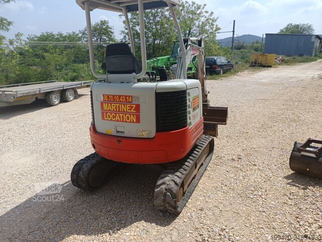 Mini ekskavators < 7t Takeuchi TB23R with 3 excavator buckets