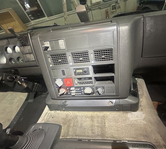 Standart çekici Iveco EuroTech 440 Magirus Sattelzugmaschine L