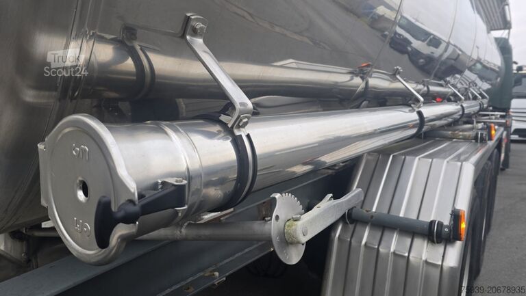 Cisterninė puspriekabė Magyar Edelstahltankauflieger 27500 - 5 Kammern