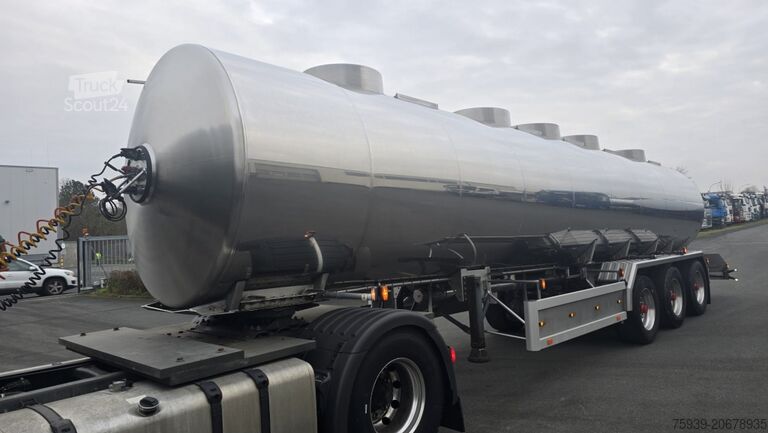 Tanktrailer  Magyar Edelstahltankauflieger 27500 - 5 Kammern
