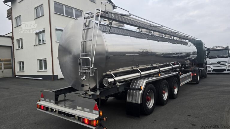 Tanktrailer  Magyar Edelstahltankauflieger 27500 - 5 Kammern