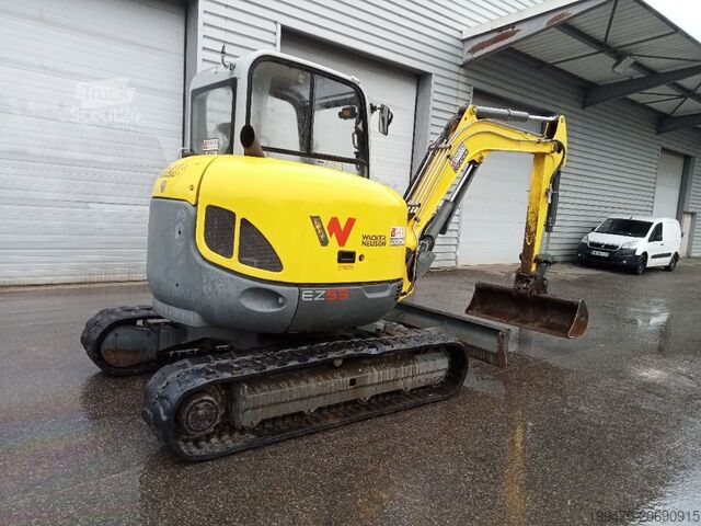 حفار صغير <7 طن Wacker Neuson EZ53