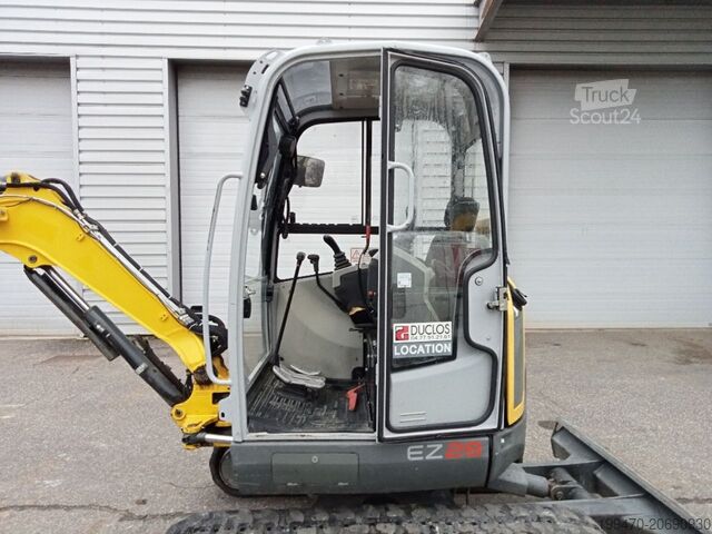 حفار صغير <7 طن Wacker Neuson EZ28