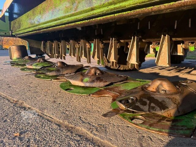 Mowing machine Krone Easy Cut 9140CV und Easy 32Cut CVF inkl. Schwadzusammenführung