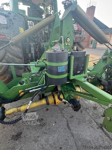 Mowing machine Krone Easy Cut 9140CV und Easy 32Cut CVF inkl. Schwadzusammenführung