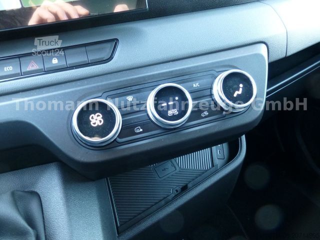 Refrigerator body van RENAULT NEW Master Kühlkoffer Xarios 300 BÄR LBW