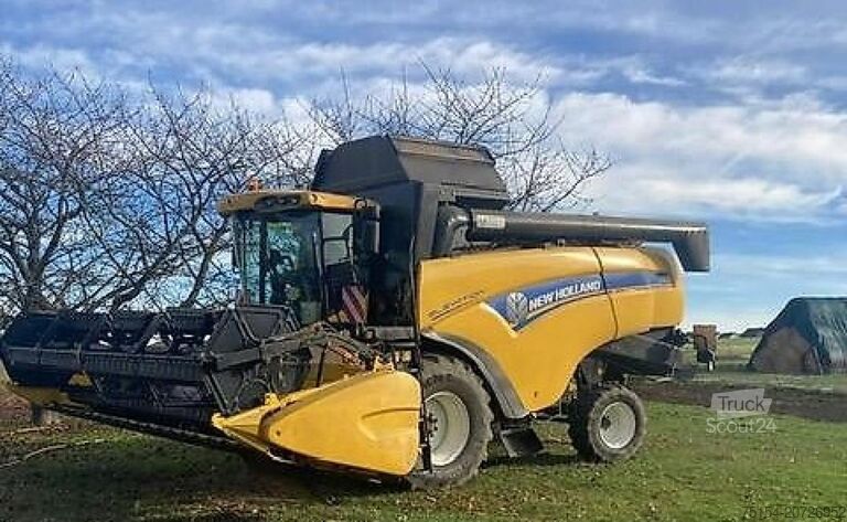 Combine harvester New Holland CX5090