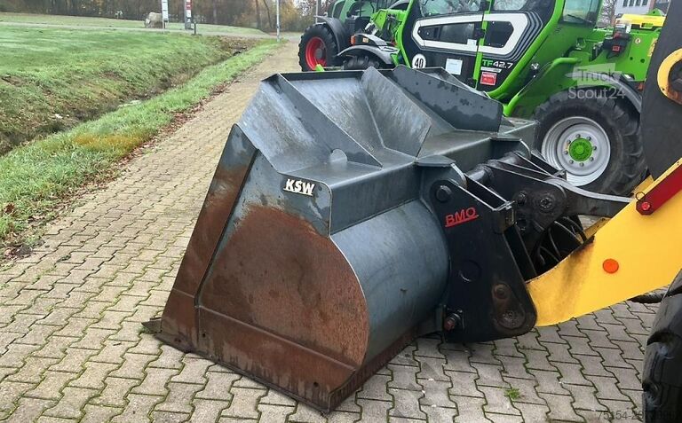 Wheel loader New Holland WA 170