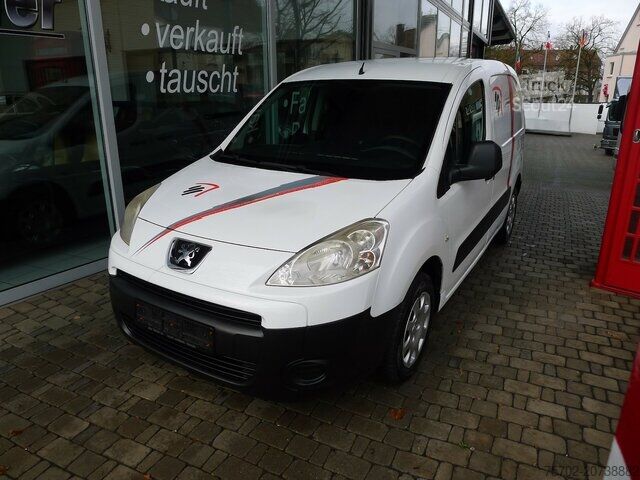 Aangepaste bestelwagen Peugeot Partner 3-Sitzer