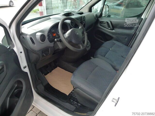 Aangepaste bestelwagen Peugeot Partner 3-Sitzer