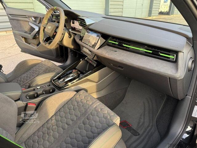 Weitere Nutzfahrzeuge Audi RS3