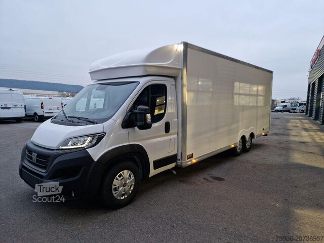 Høy og lang skapvogn Fiat Ducato