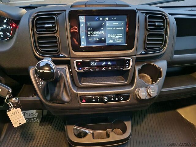 Høy og lang skapvogn Fiat Ducato