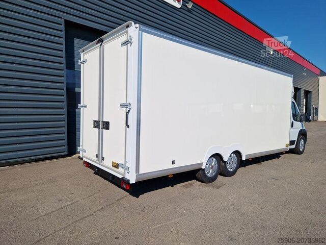 Høy og lang skapvogn Fiat Ducato