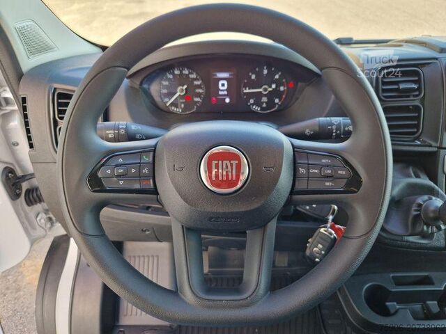 Høy og lang skapvogn Fiat Ducato